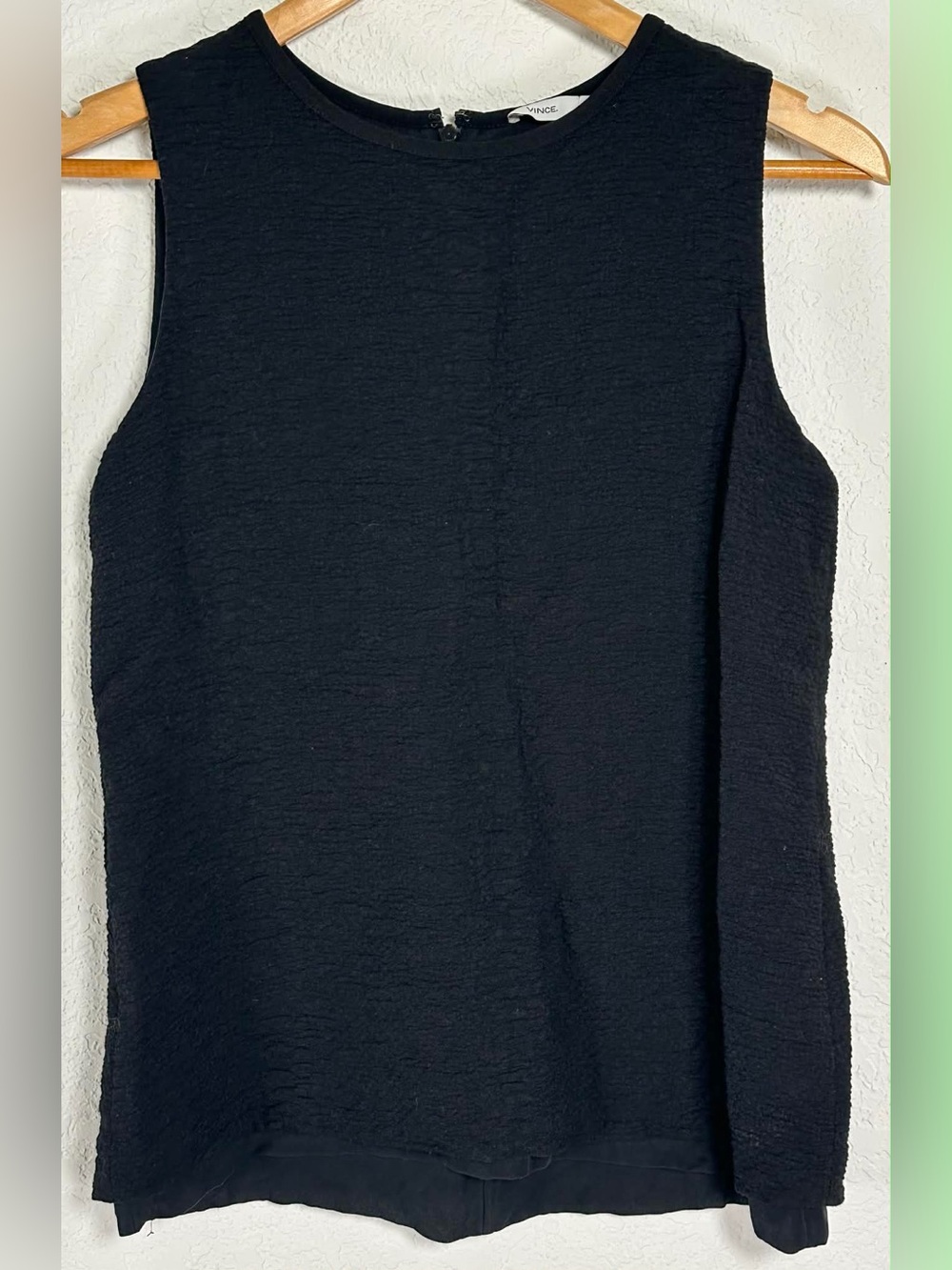 Vince Black Textured Sleeveless Shell